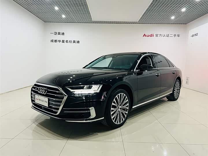 Фото 1 - Audi A8