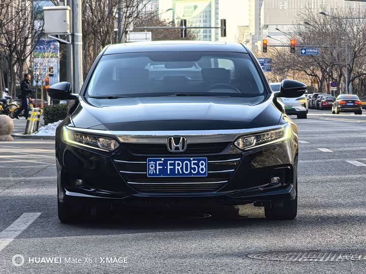 Фото 2 - Honda Accord