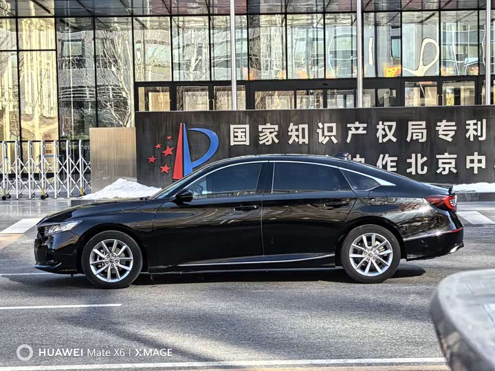 Фото 3 - Honda Accord