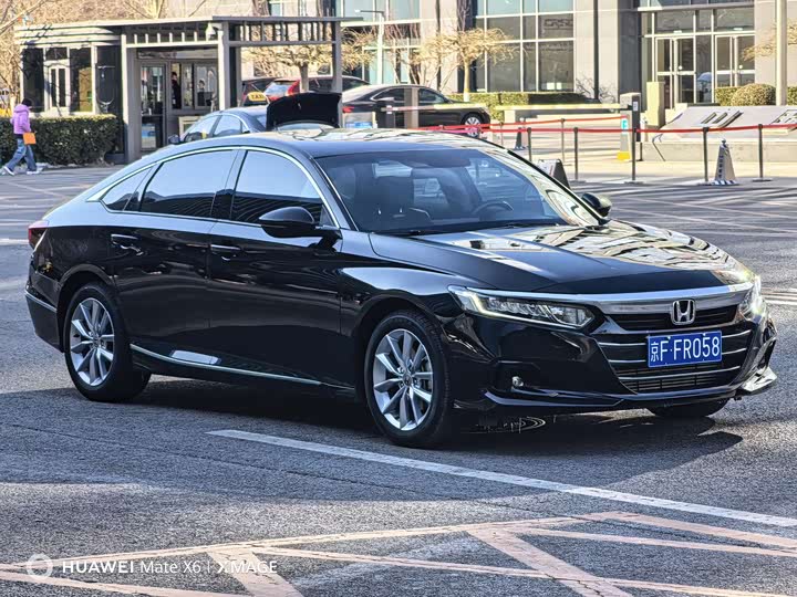 Фото 9 - Honda Accord