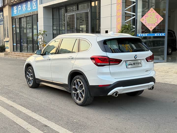 Фото 4 - BMW X1