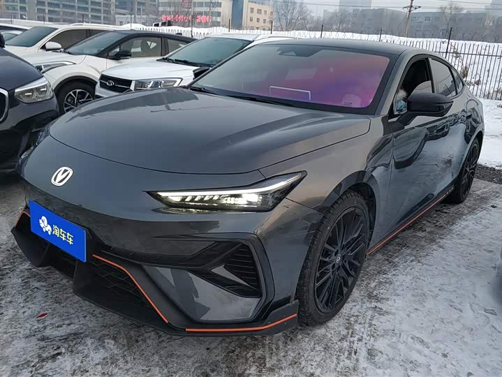 Фото 1 - Changan UNI-V