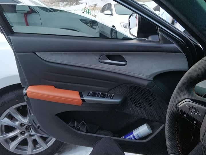 Фото 7 - Changan UNI-V