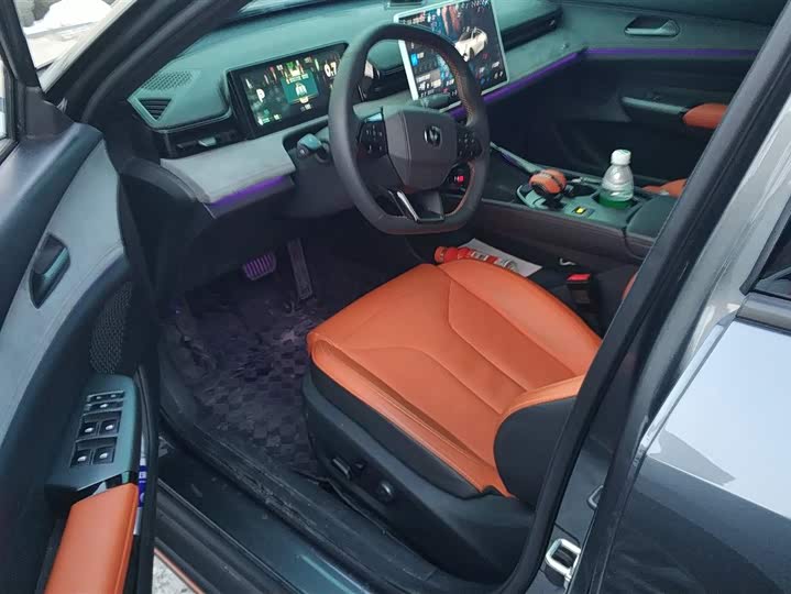 Фото 9 - Changan UNI-V