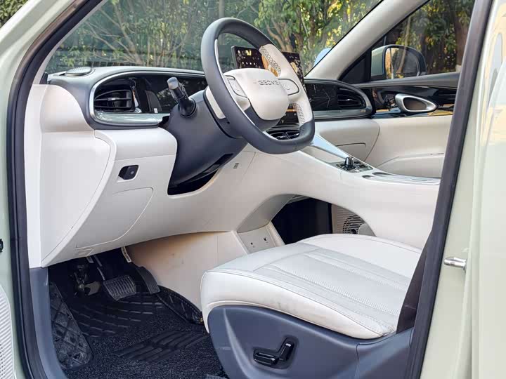 Фото 8 - Geely Galaxy Geome