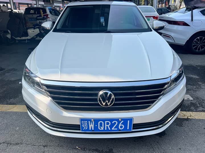 Фото 2 - Volkswagen Lavida