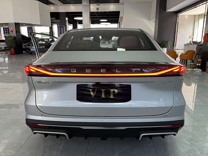 Фото 2 - Geely Galaxy L6