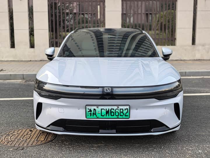 Фото 2 - Zeekr 007 GT