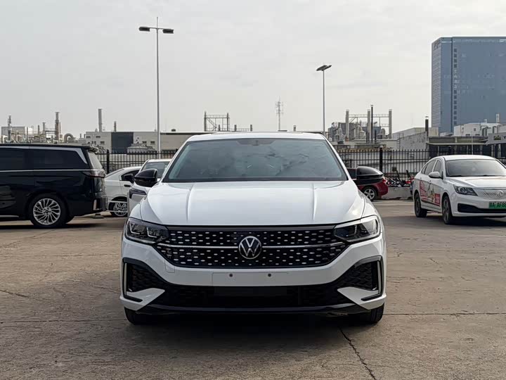 Фото 3 - Volkswagen Lavida