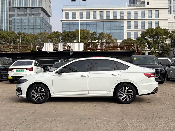 Фото 4 - Volkswagen Lavida