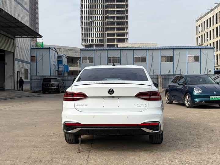 Фото 5 - Volkswagen Lavida