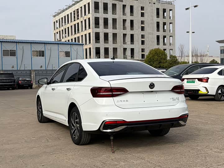 Фото 6 - Volkswagen Lavida