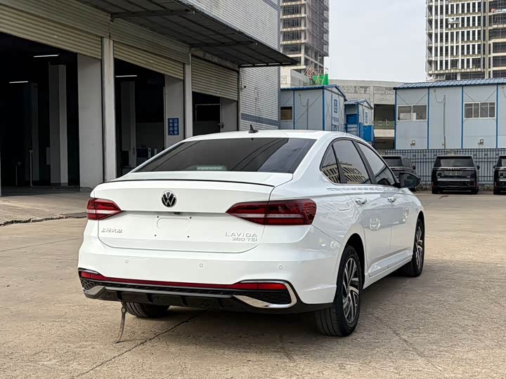 Фото 7 - Volkswagen Lavida