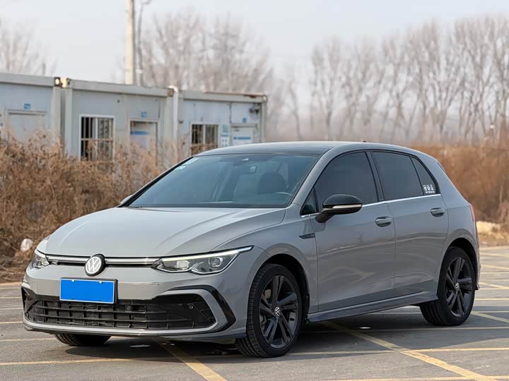 Фото 1 - Volkswagen Golf