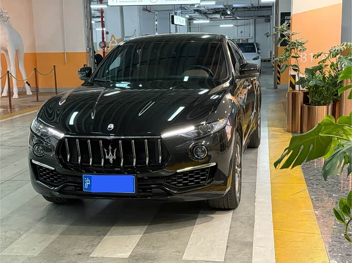 Фото 1 - Maserati Levante