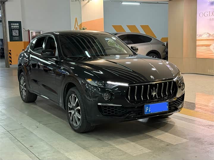 Фото 2 - Maserati Levante