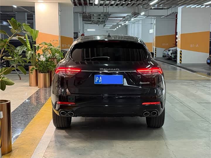 Фото 4 - Maserati Levante