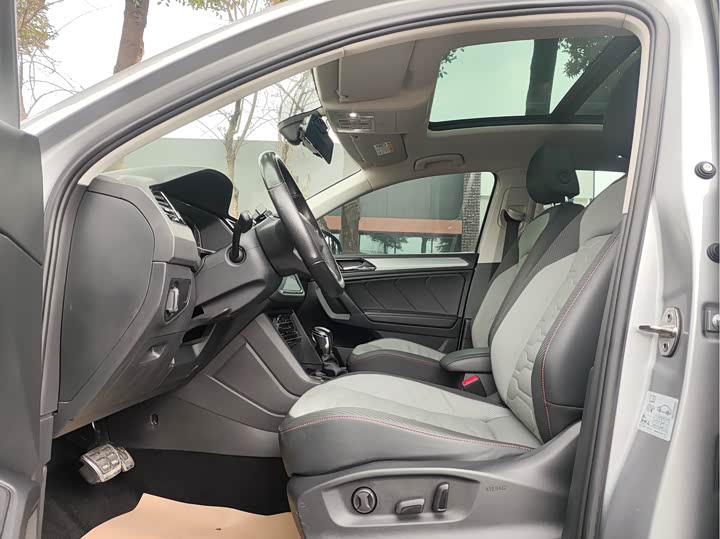 Фото 4 - Volkswagen Tiguan X