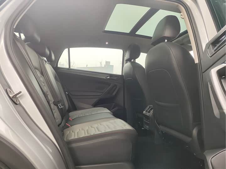 Фото 7 - Volkswagen Tiguan X