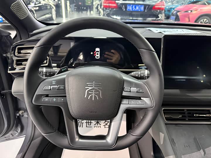 Фото 8 - BYD Qin L