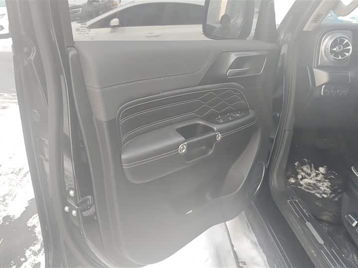 Фото 7 - Tank 300