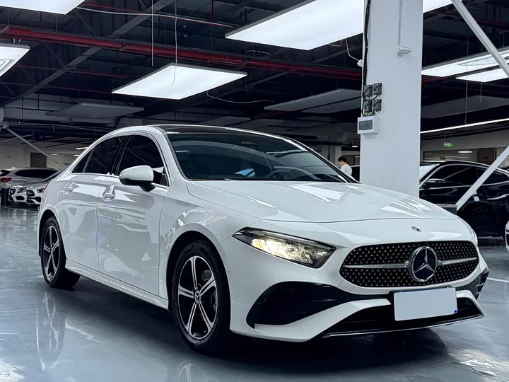 Фото 4 - Mercedes-Benz A-Class