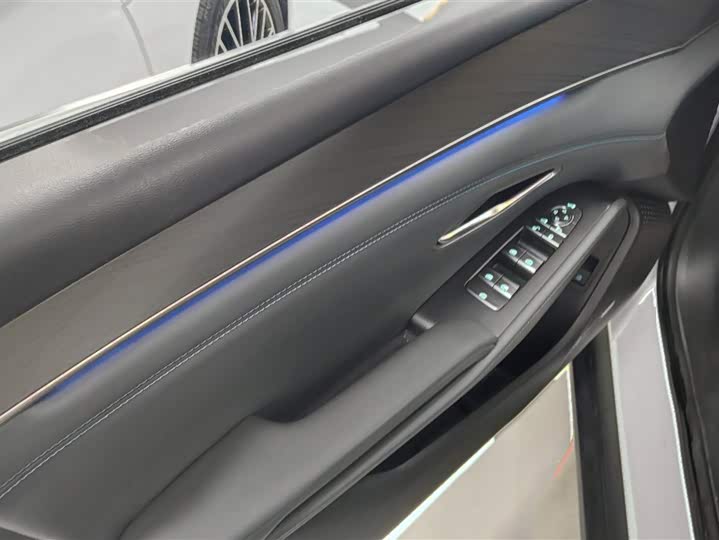 Фото 7 - BYD Qin L