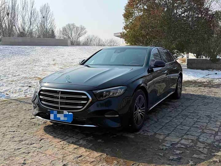 Фото 1 - Mercedes-Benz E-Class