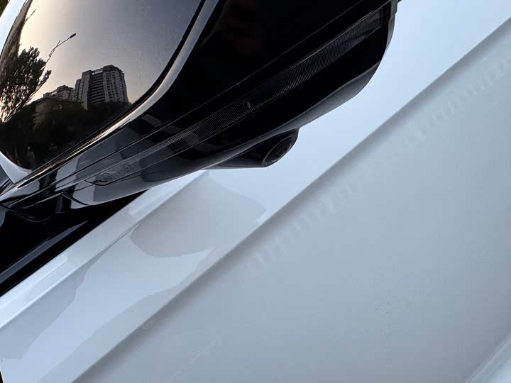 Photo 4 - Geely Preface