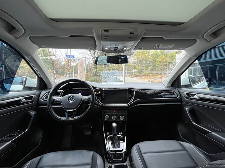 Фото 4 - Volkswagen T-Roc