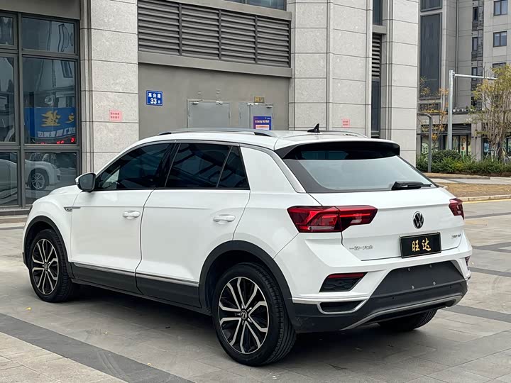 Фото 7 - Volkswagen T-Roc