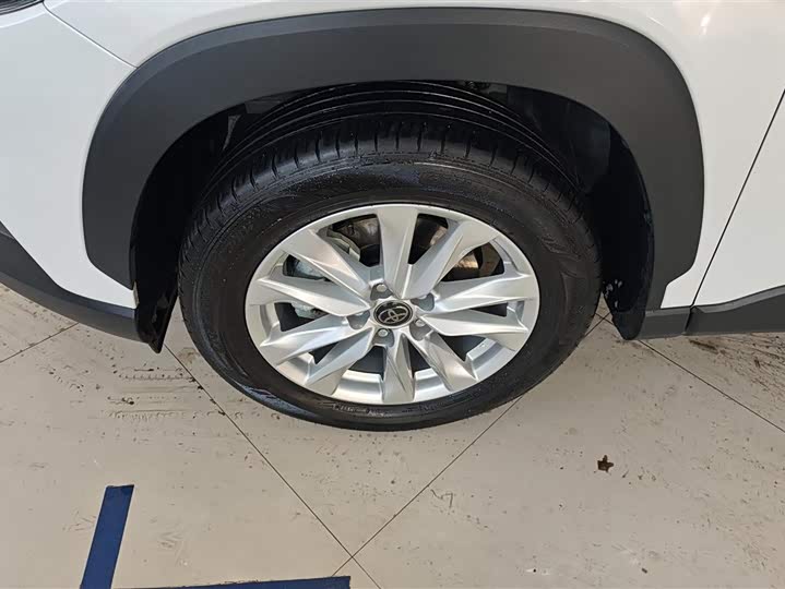 Фото 6 - Toyota Corolla Cross