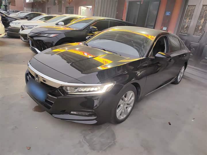 Фото 1 - Honda Accord