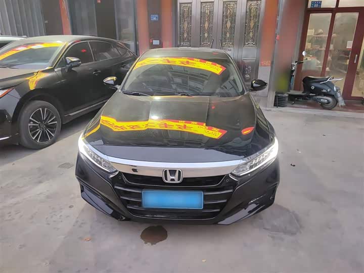 Фото 3 - Honda Accord