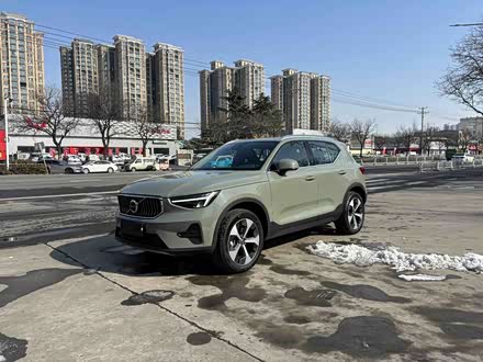 Фото 1 - Volvo XC40