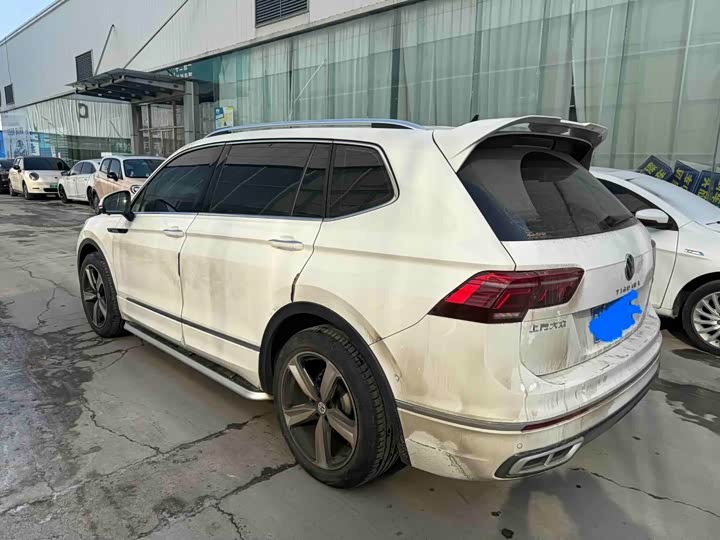 Фото 4 - Volkswagen Tiguan L Pro