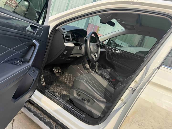 Фото 5 - Volkswagen Tiguan L Pro