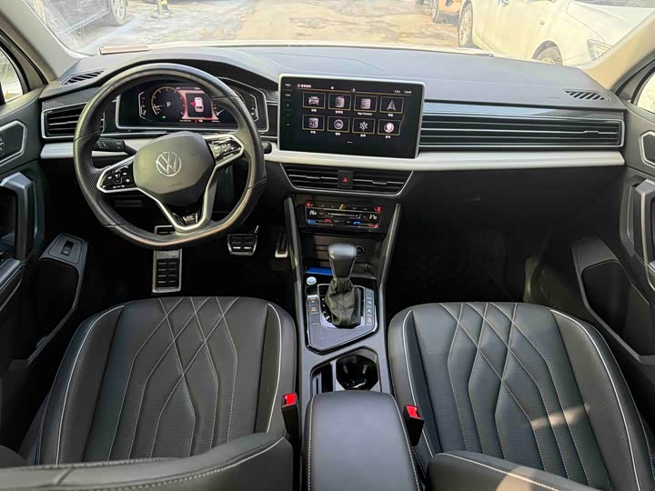 Фото 7 - Volkswagen Tiguan L Pro