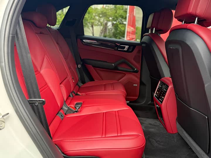 Фото 6 - Porsche Cayenne