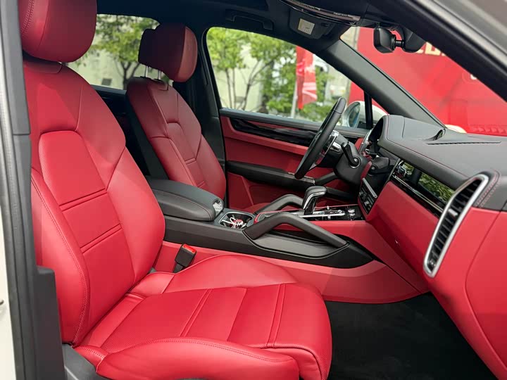 Фото 7 - Porsche Cayenne