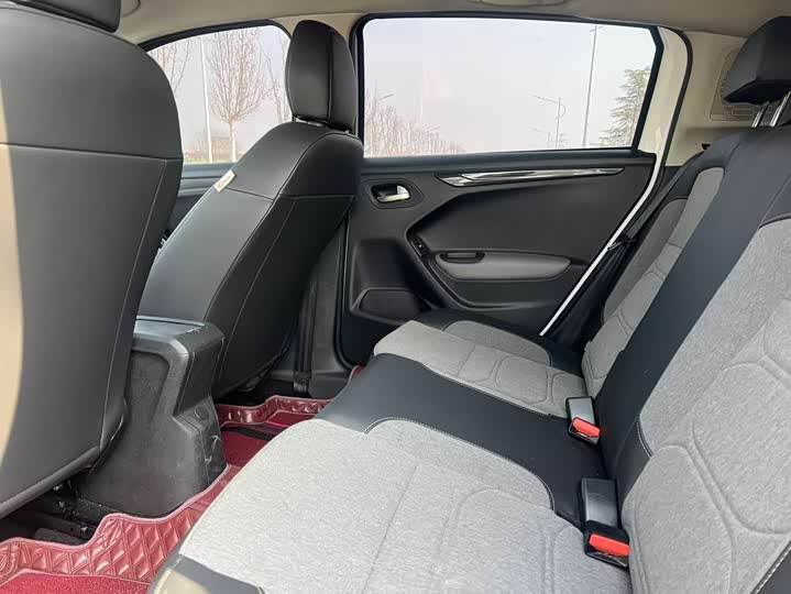 Фото 5 - Citroen C3-XR