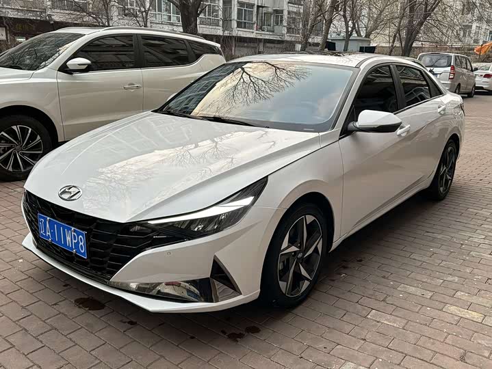 Фото 1 - Hyundai Elantra N line