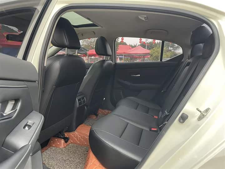 Фото 6 - Nissan Sylphy