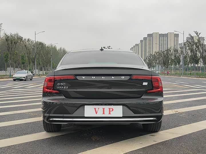 Фото 8 - Volvo S90 Hybrid