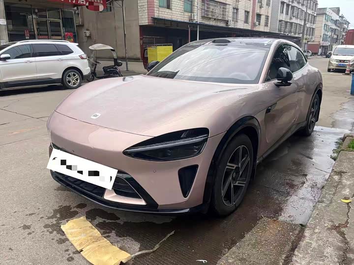 Фото 1 - Xiaomi YU7