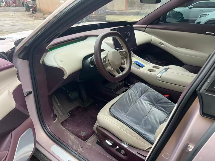 Фото 3 - Xiaomi YU7