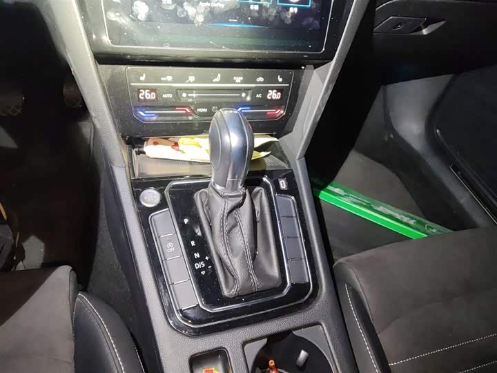 Фото 7 - Volkswagen Magotan