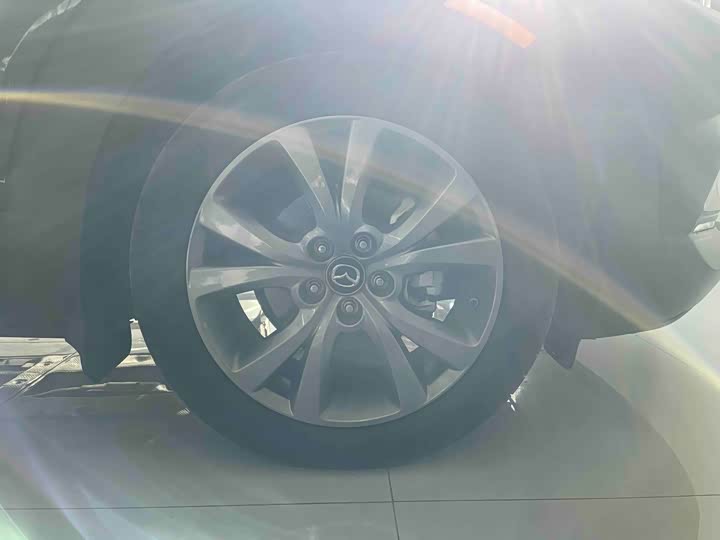 Фото 8 - Mazda CX-30