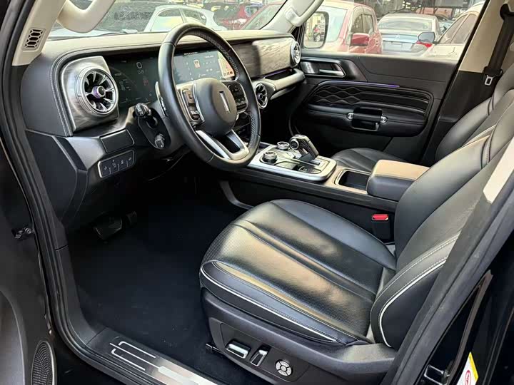 Фото 4 - Tank 300