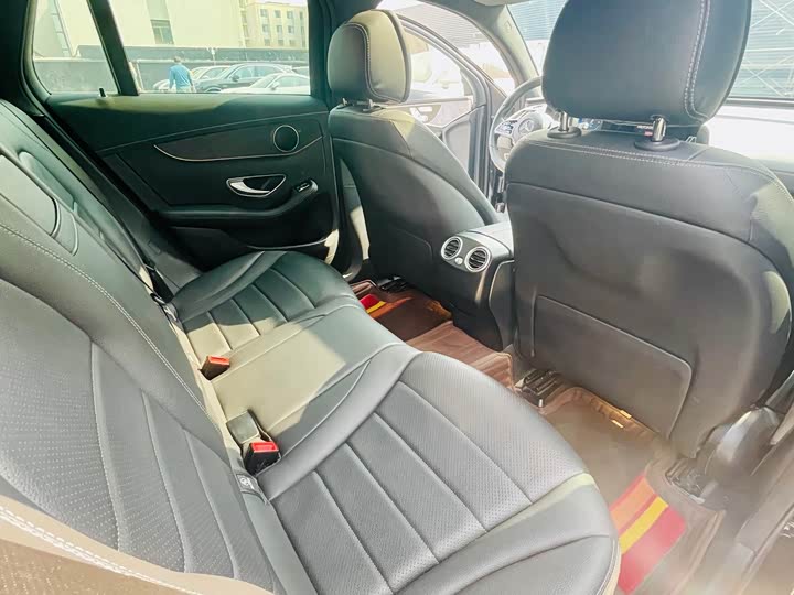 Фото 8 - Mercedes-Benz EQC